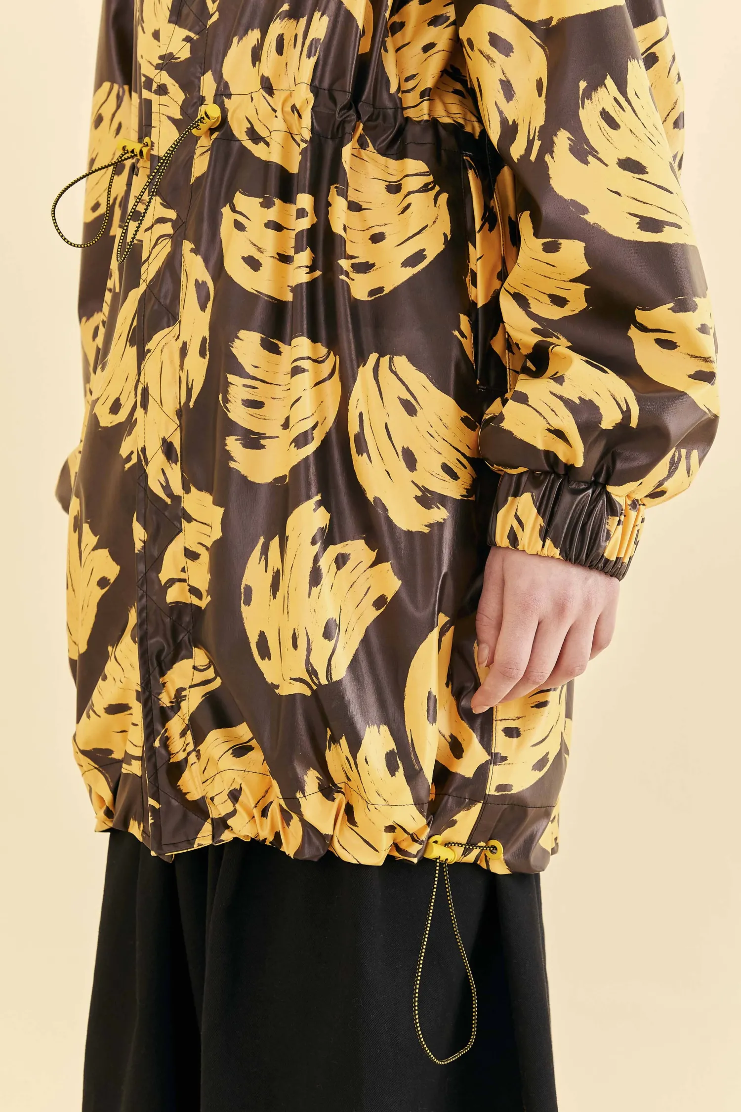 FARM Rio BLACK BOSSA BANANA RAINCOAT