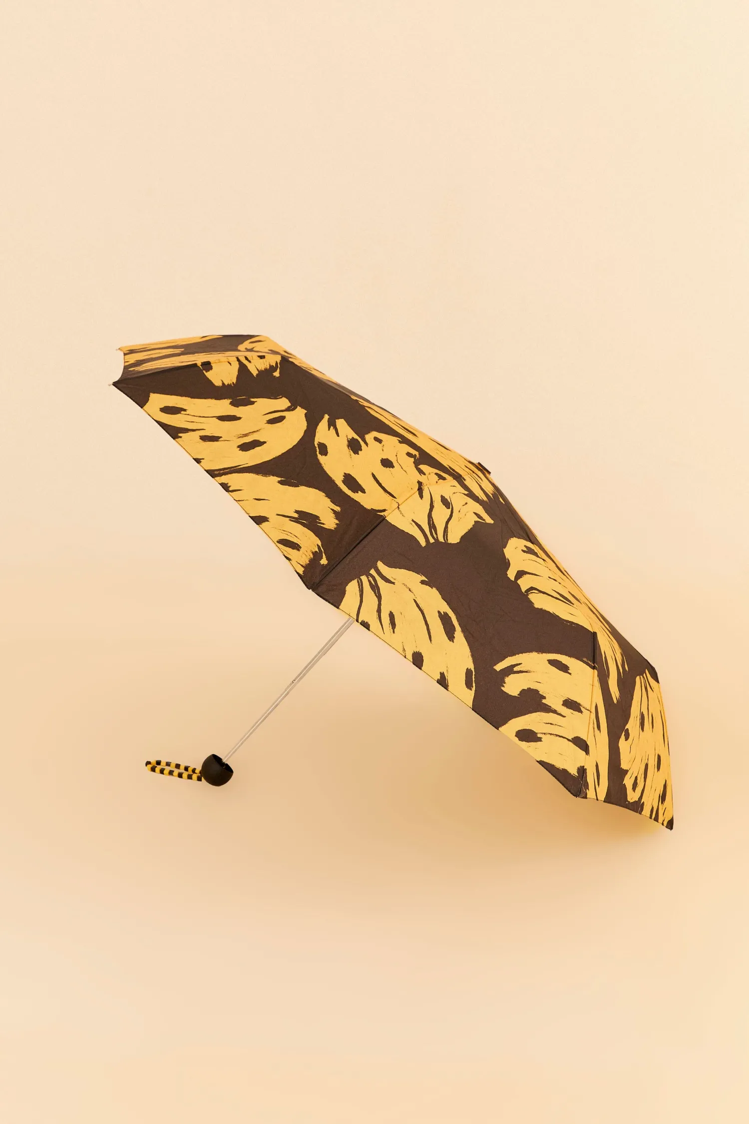 FARM Rio BLACK BOSSA BANANA UMBRELLA