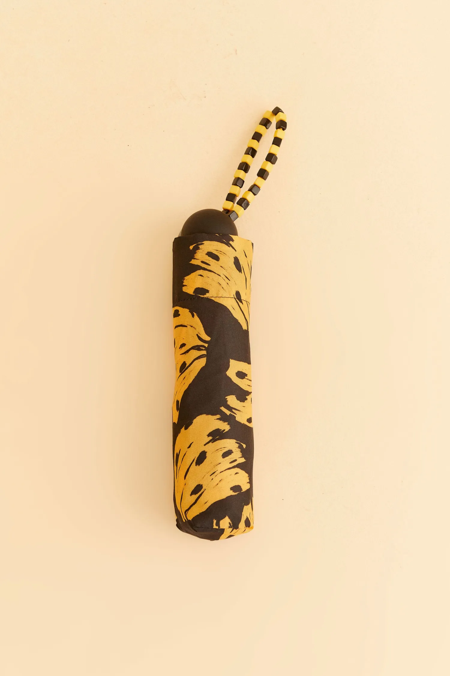 FARM Rio BLACK BOSSA BANANA UMBRELLA