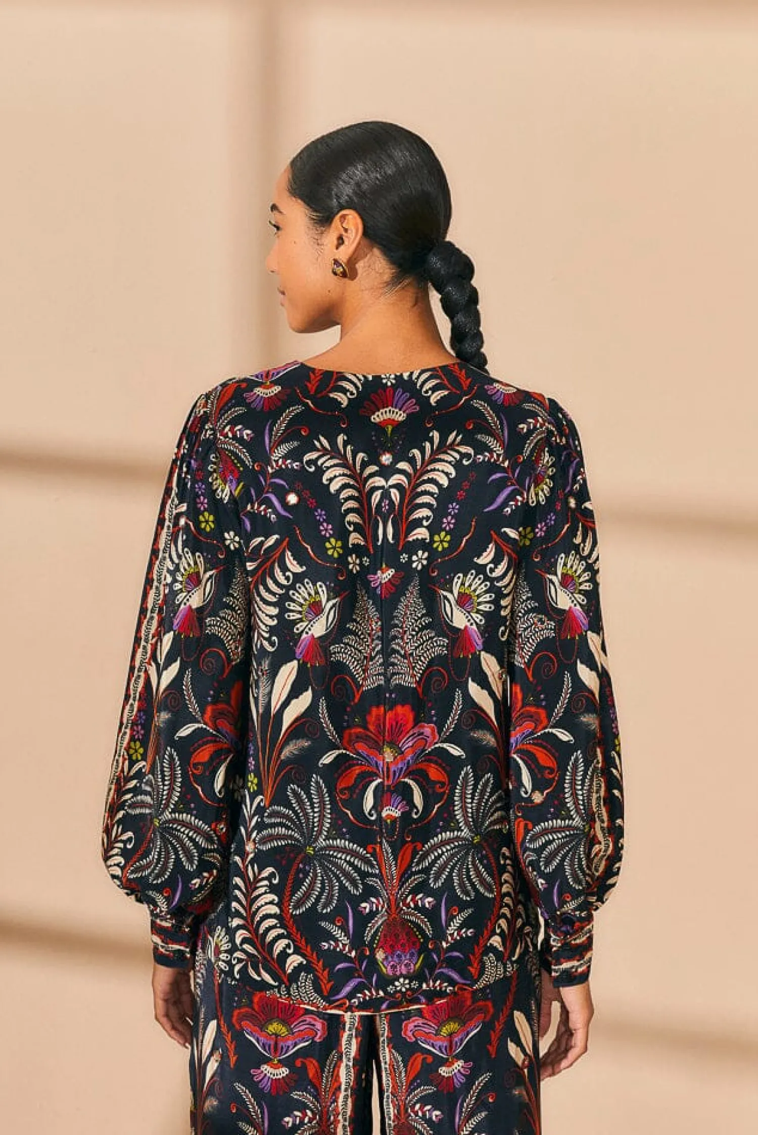 FARM Rio BLACK CLASSIC GARDEN MIRROR TRIM BLOUSE