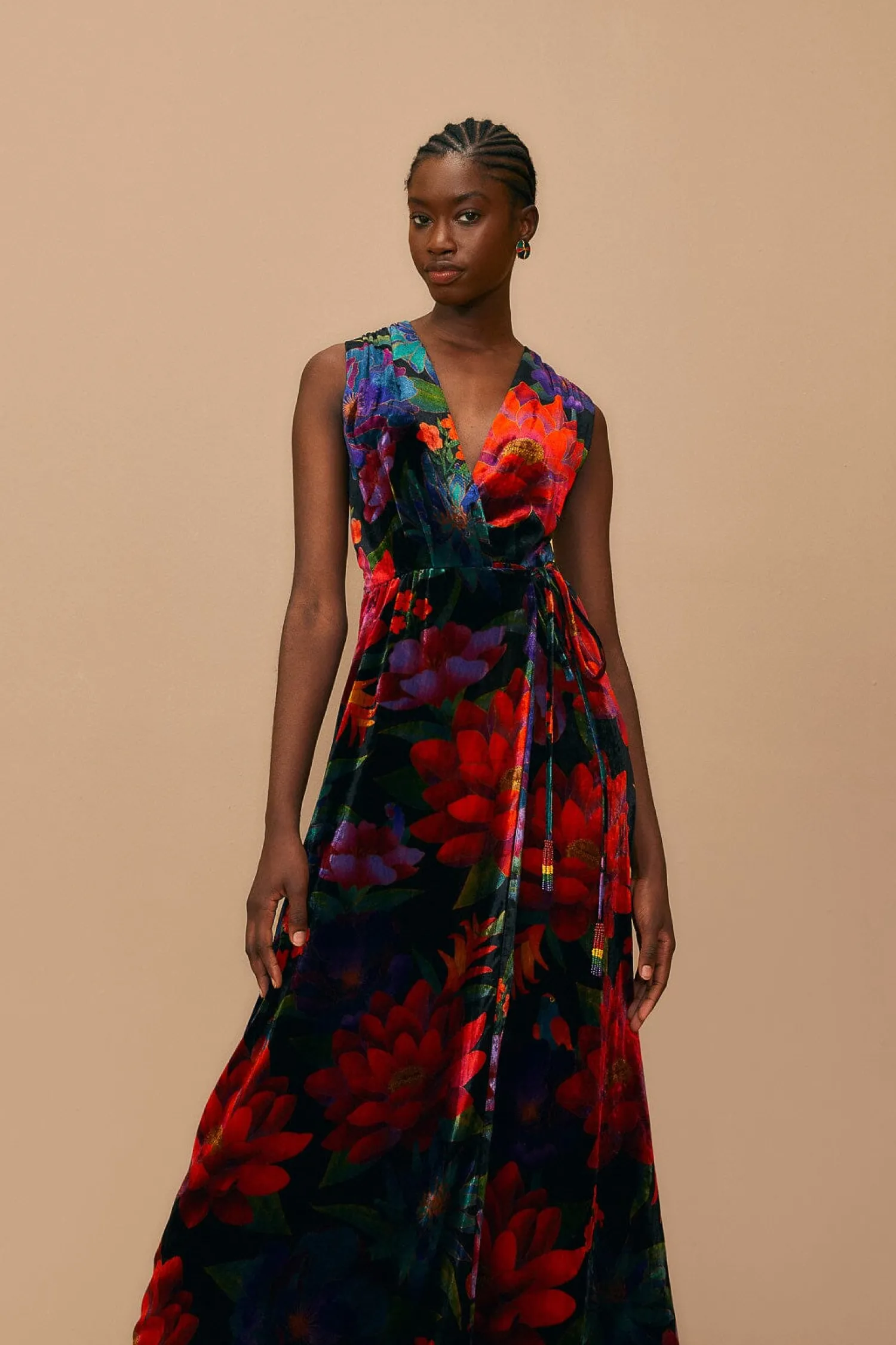 FARM Rio BLACK FLOWER SEASON MAXI WRAP DRESS