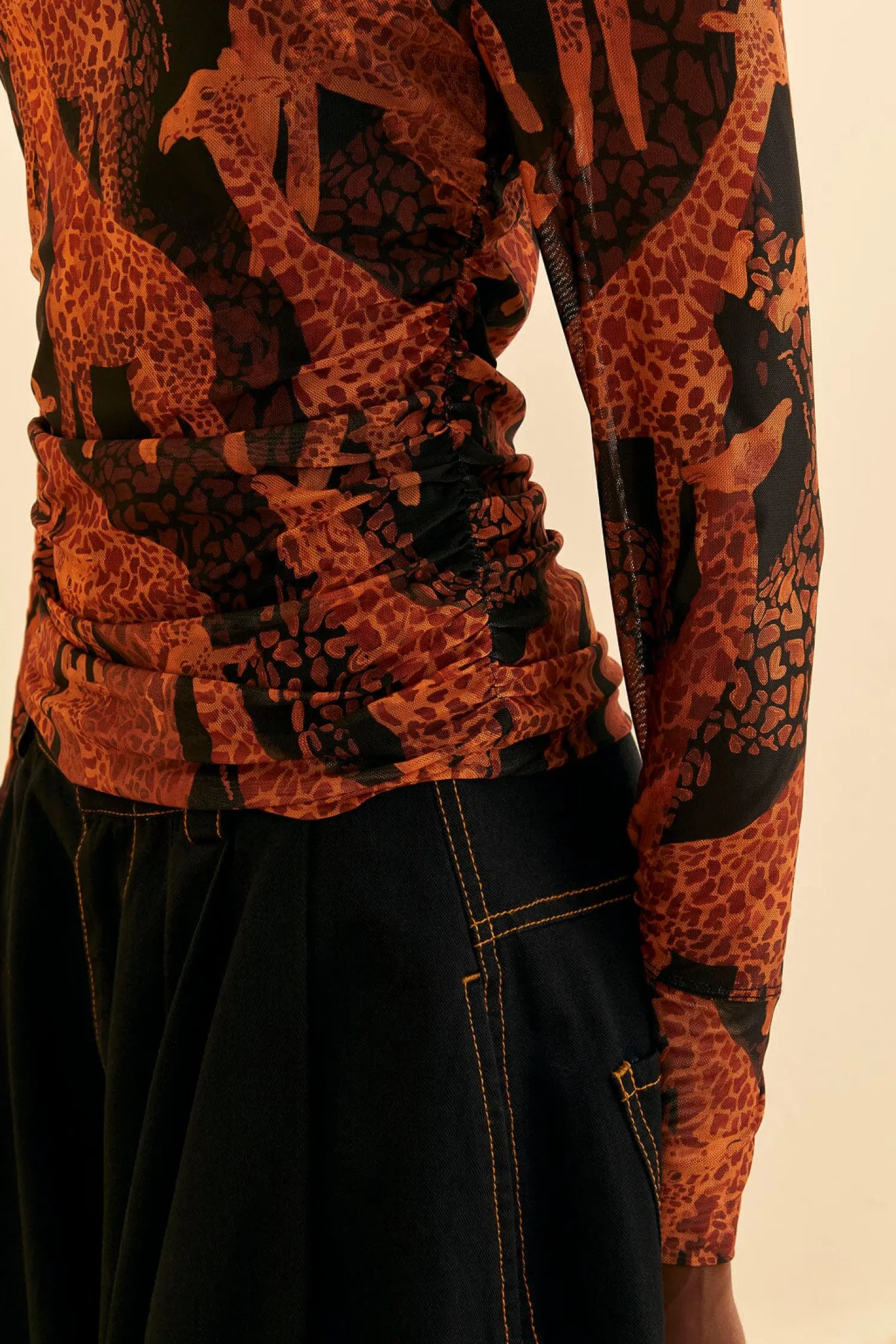 FARM Rio BLACK GIRAFFES TULLE BLOUSE