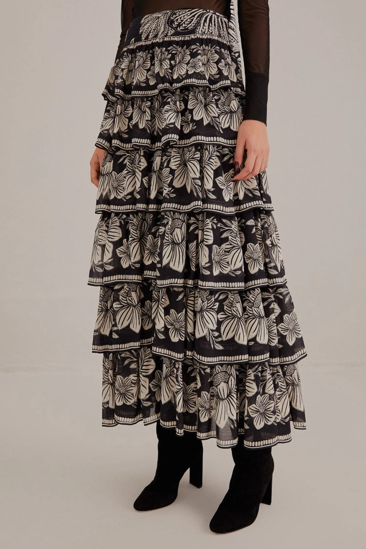 FARM Rio BLACK PAISLEY BLOOM TIERED SKIRT