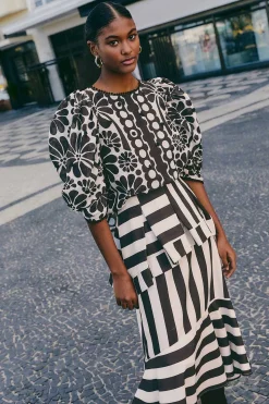 FARM Rio  BLACK PALERMO PUFF SLEEVE BLOUSE