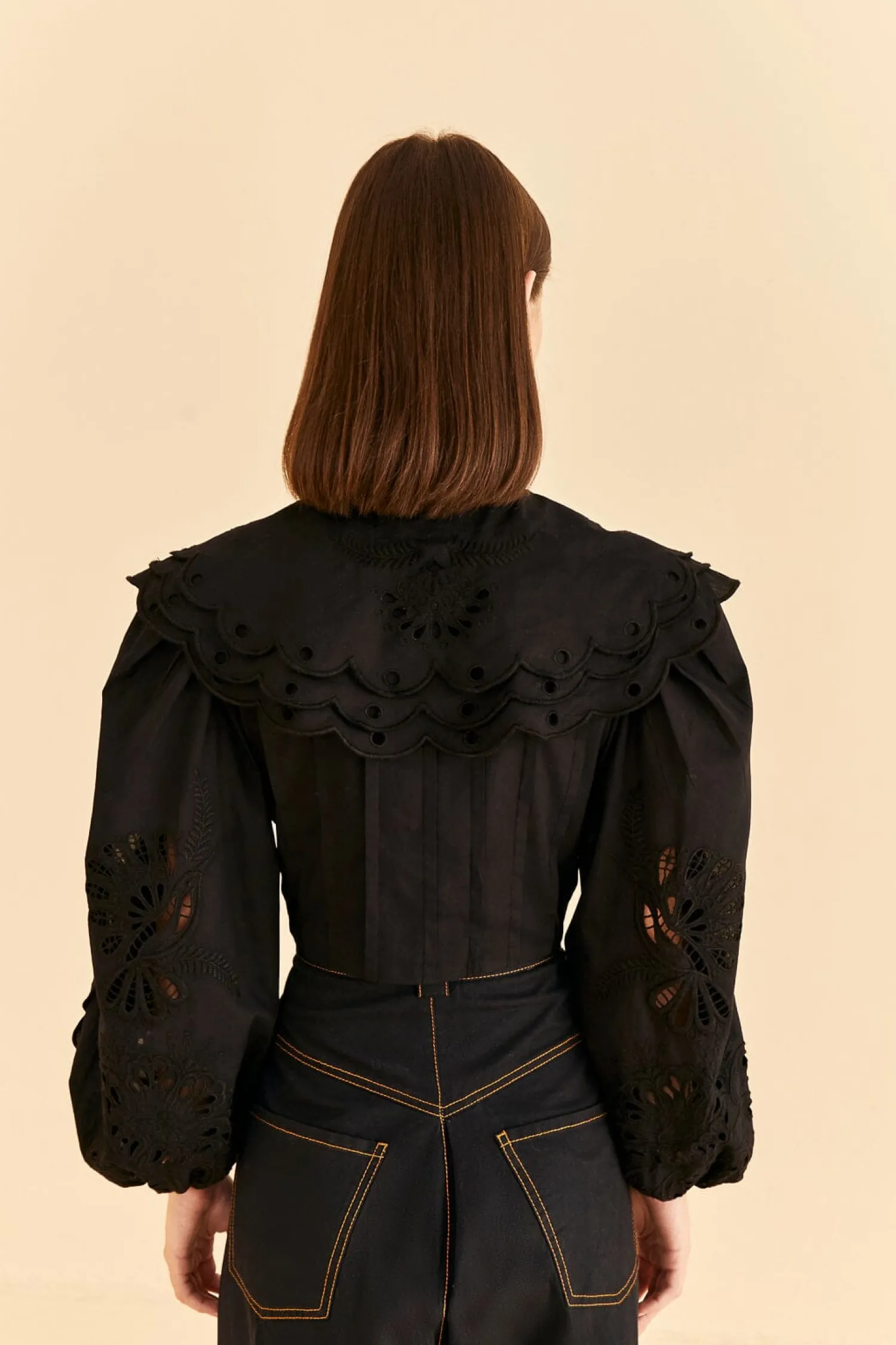 FARM Rio BLACK RICHELIEU BIG COLLAR BLOUSE