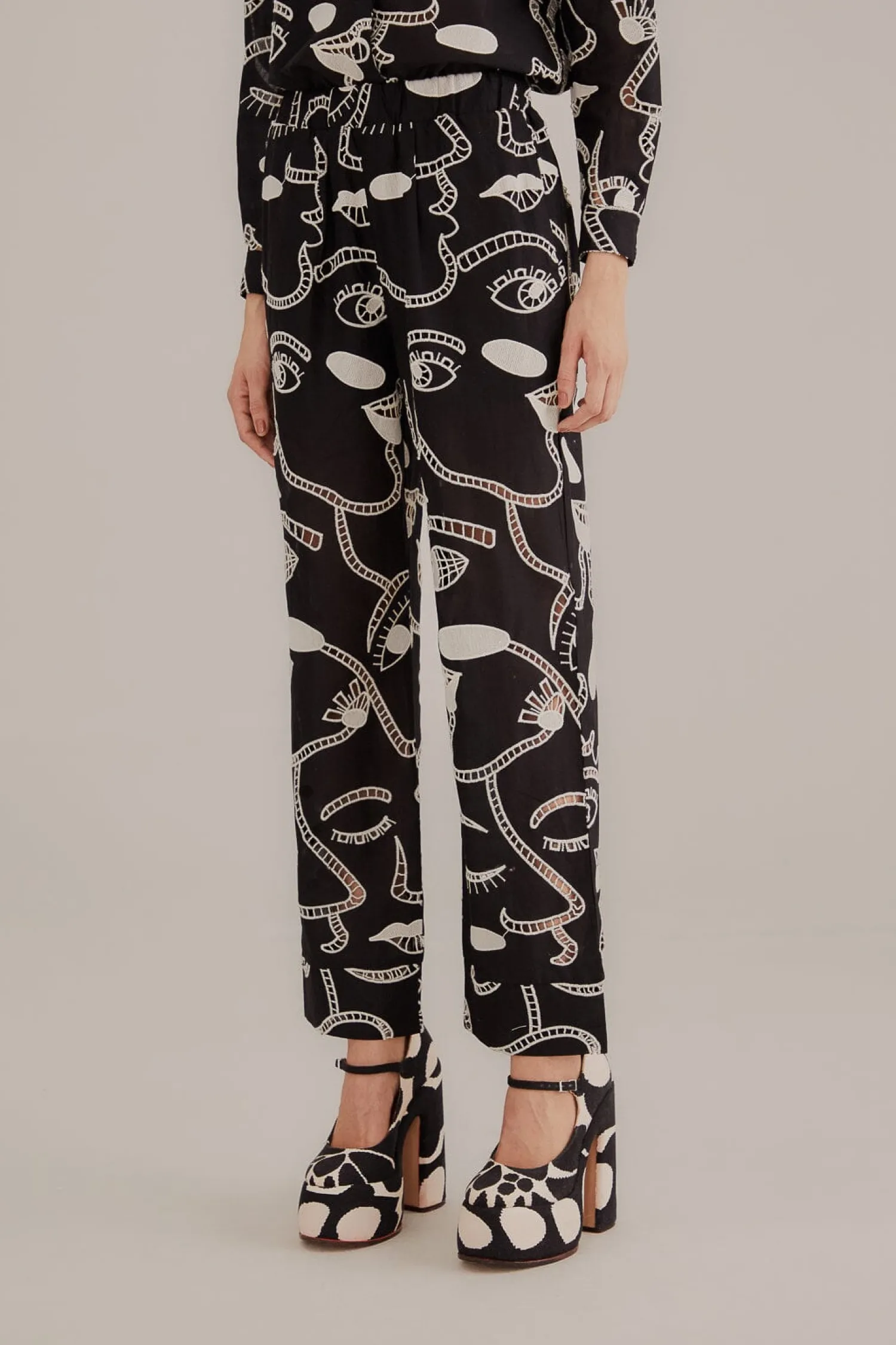 FARM Rio BLACK RICHELIEU FACES PANTS