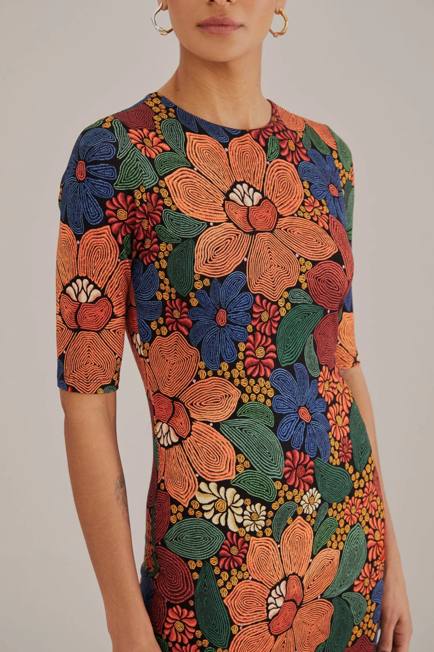 FARM Rio BLACK STITCHED FLOWERS LENZING™ ECOVERO™ VISCOSE MIDI DRESS