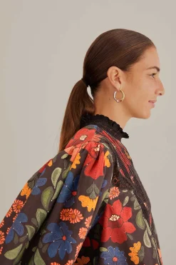 FARM Rio  BLACK STITCHED FLOWERS SHORT SLEEVE BLOUSE