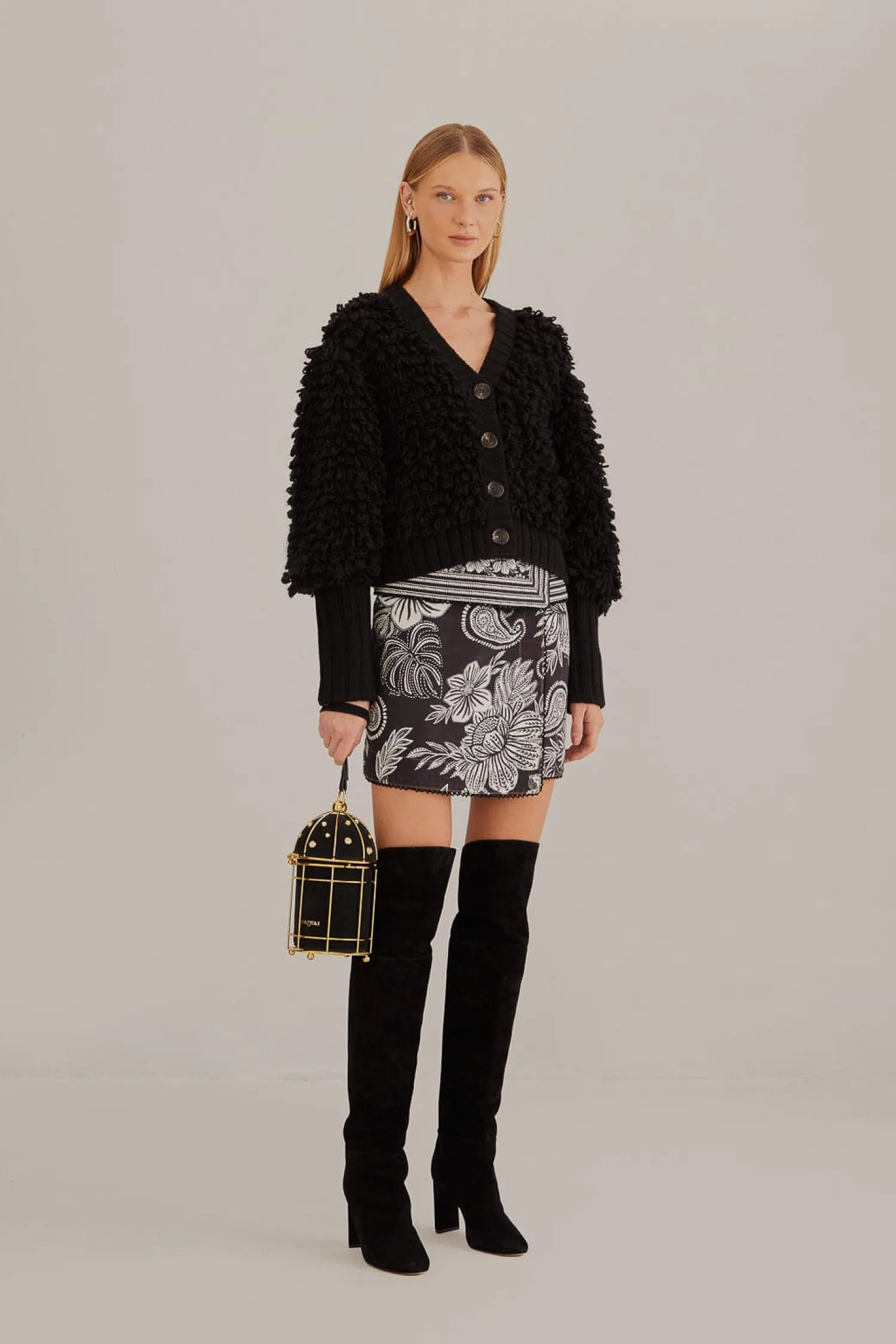 FARM Rio BLACK TEXTURED V NECK CARDIGAN