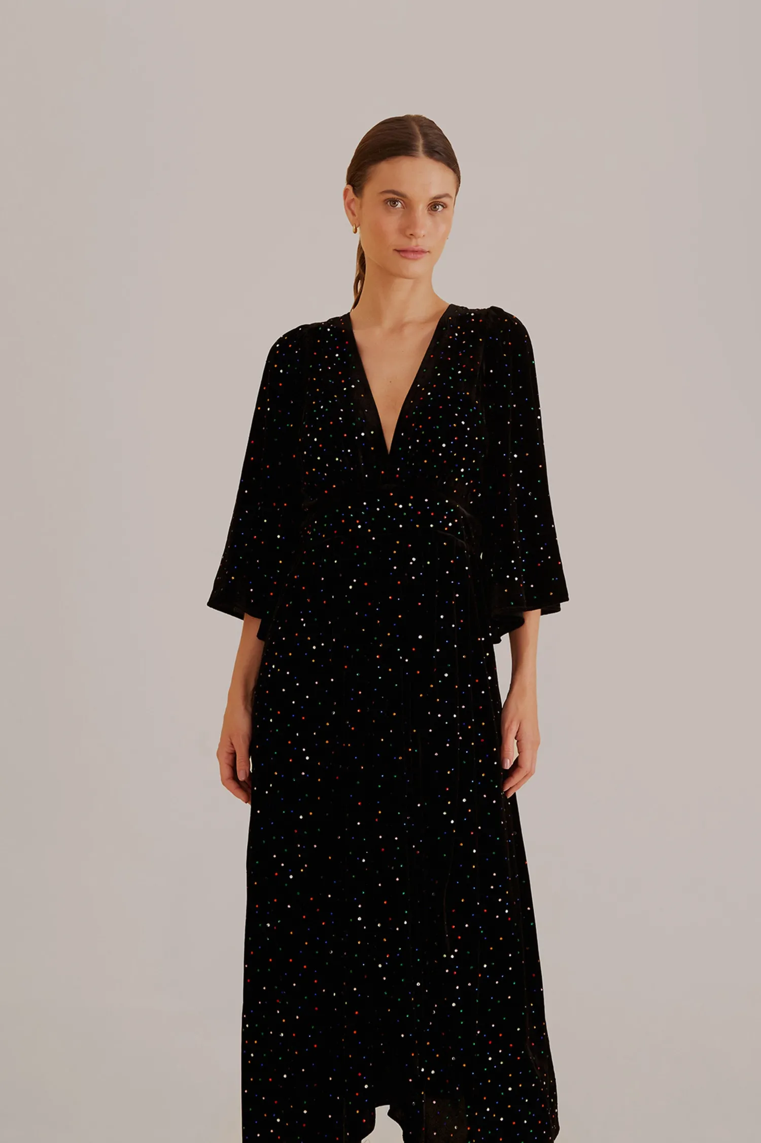 FARM Rio BLACK VELVET SHORT SLEEVE MIDI DRESS
