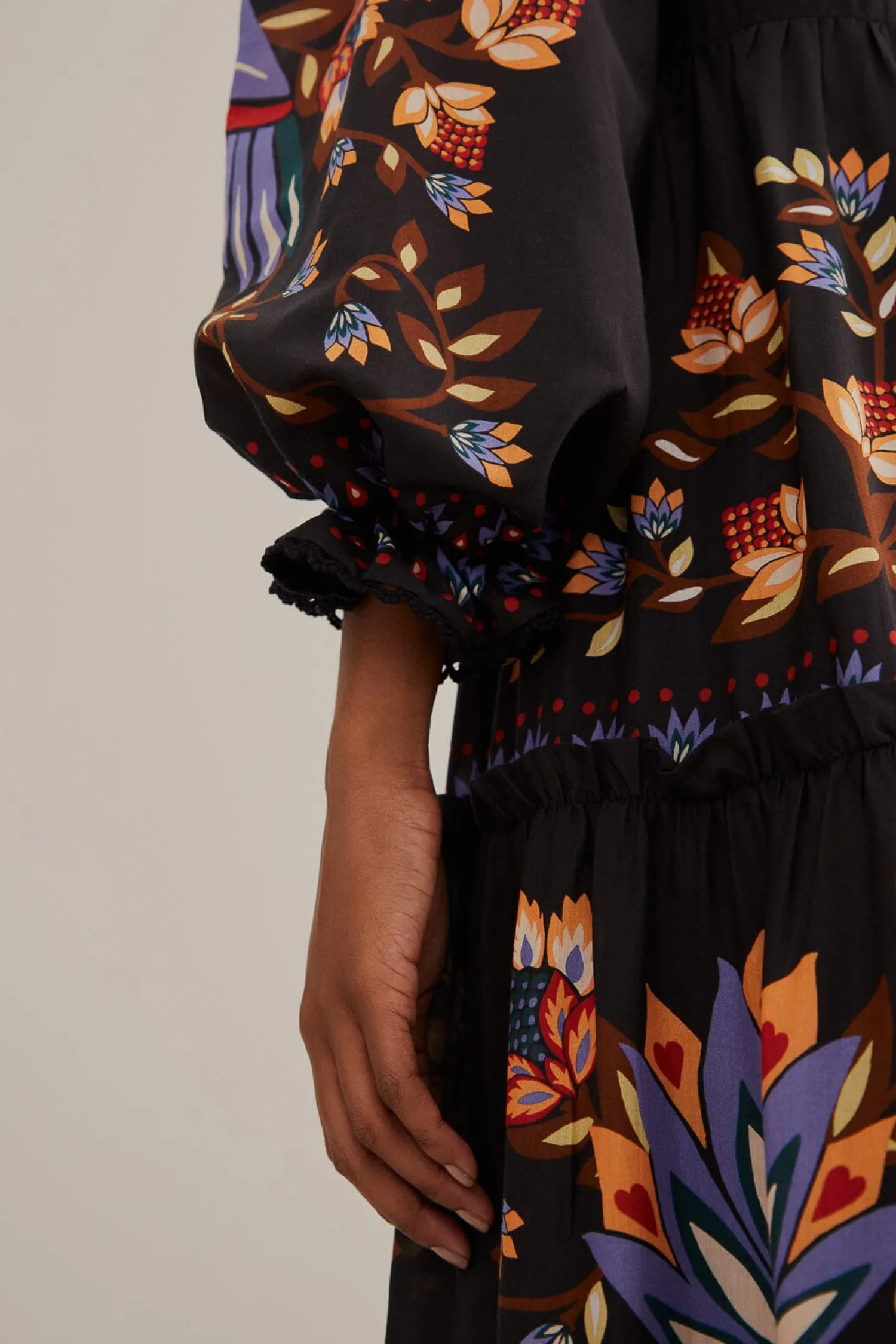 FARM Rio BLACK WINTER GARDEN LONG SLEEVE MAXI DRESS