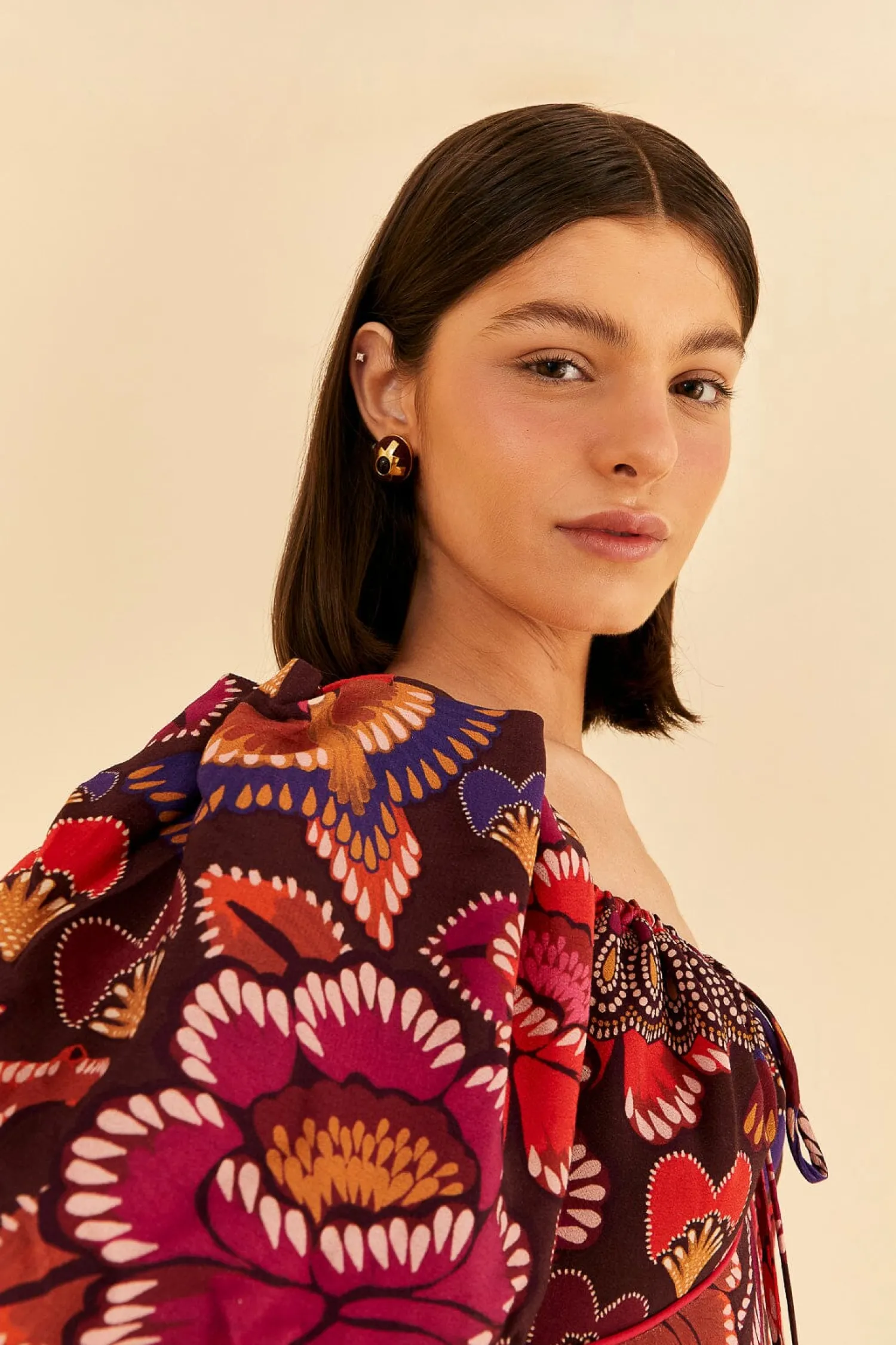 FARM Rio BROWN BRIGHT FLORA SHORT SLEEVE MIDI DRESS
