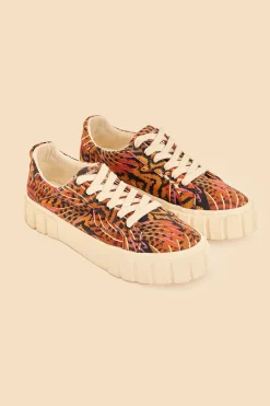 FARM Rio  CARAMEL MACAWMOUFLAGE FLATFORM SNEAKER