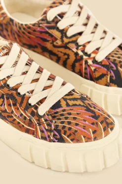 FARM Rio  CARAMEL MACAWMOUFLAGE FLATFORM SNEAKER