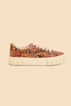FARM Rio  CARAMEL MACAWMOUFLAGE FLATFORM SNEAKER