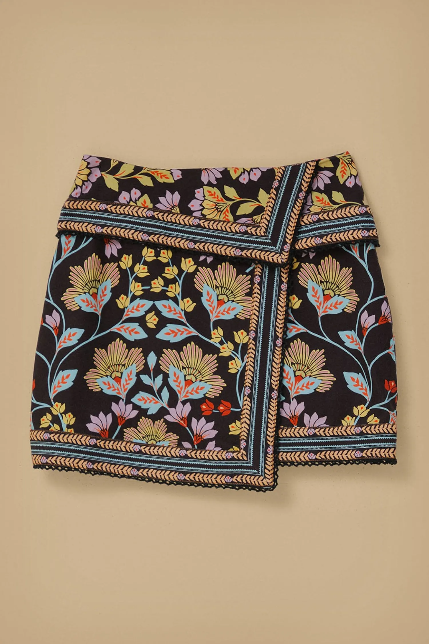 FARM Rio FLOWERY BLACK MINI SKIRT