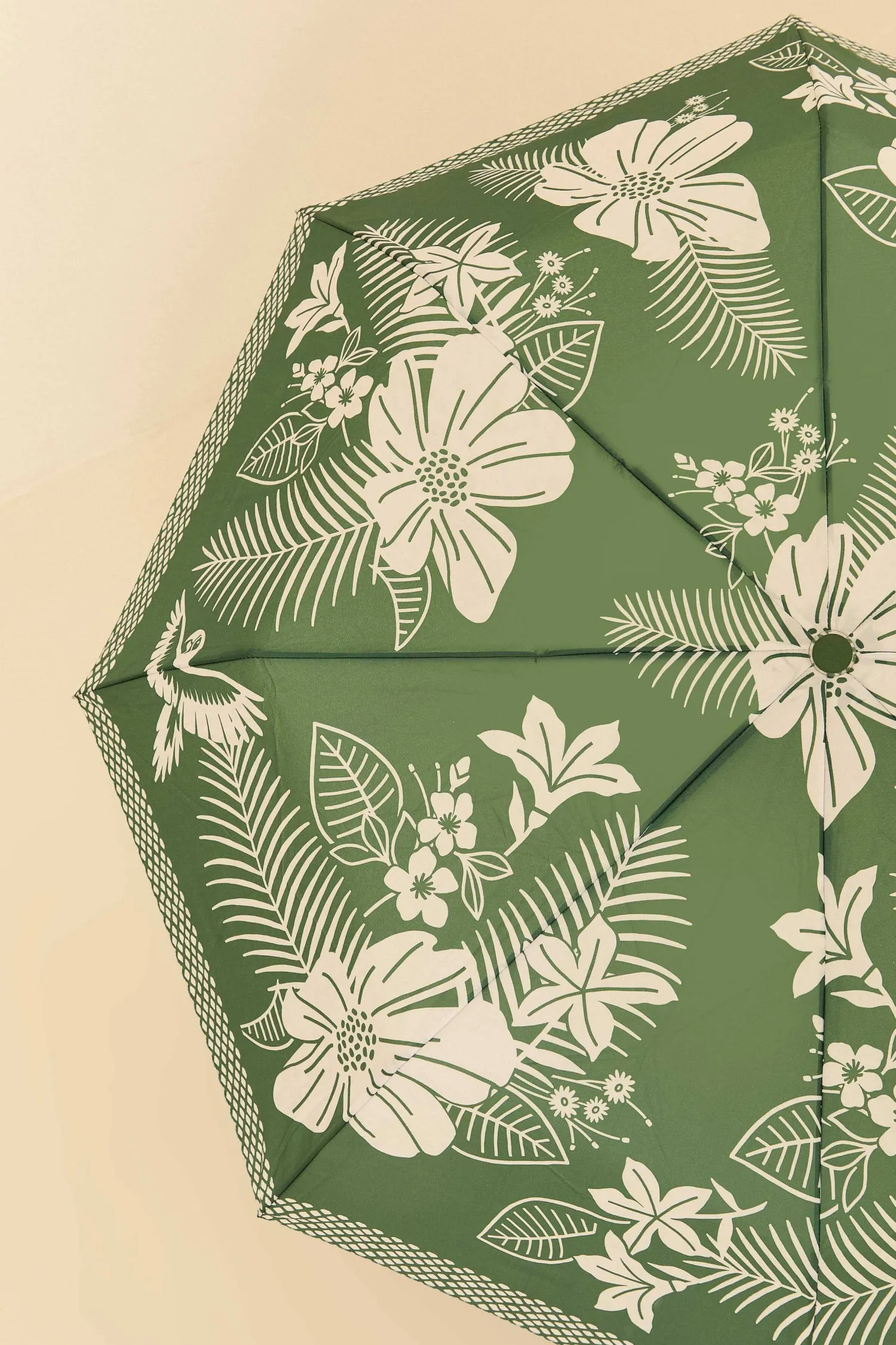 FARM Rio GREEN MACAW ELEGANCE UMBRELLA