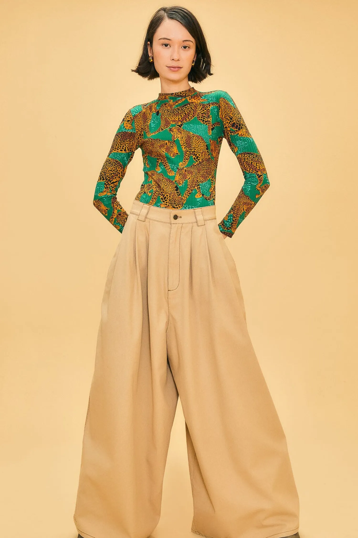 FARM Rio KHAKI LOW WAISTED PLEATED PANTS