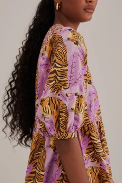 FARM Rio  LAVENDER TIGER LEAVES PUFF SLEEVE MINI DRESS