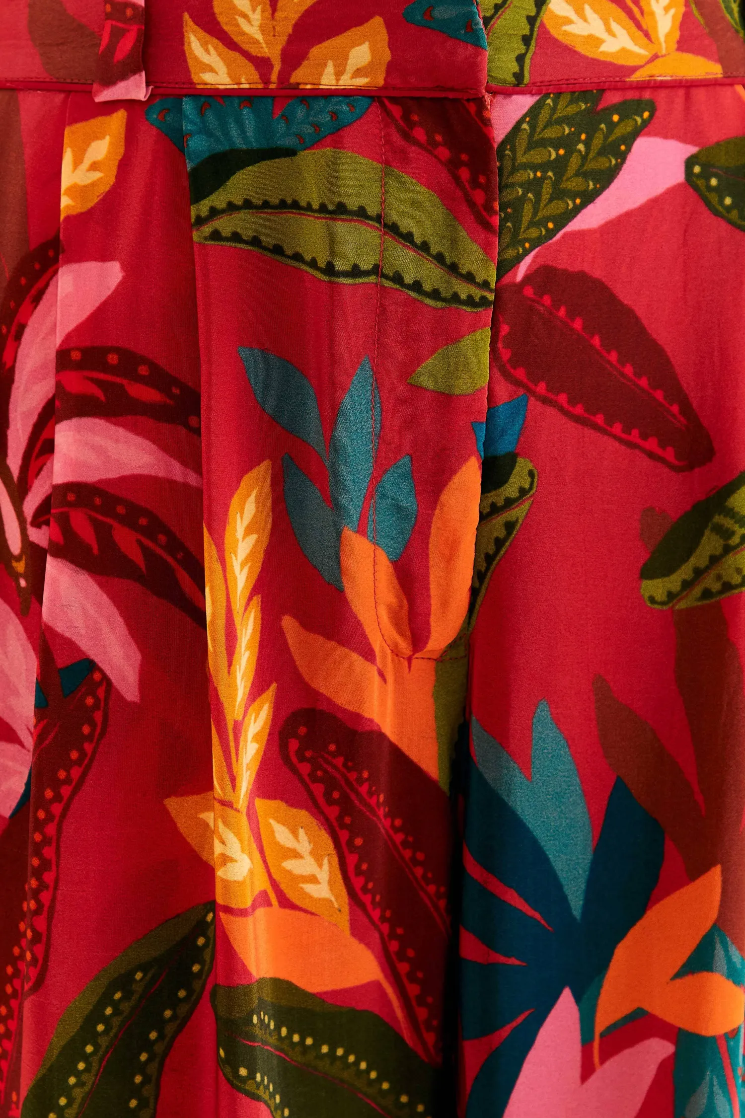 FARM Rio RED ROOSTER LEAVES PANTS