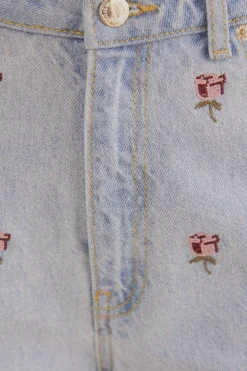 FARM Rio  ROSE EMBROIDERED DENIM PANTS