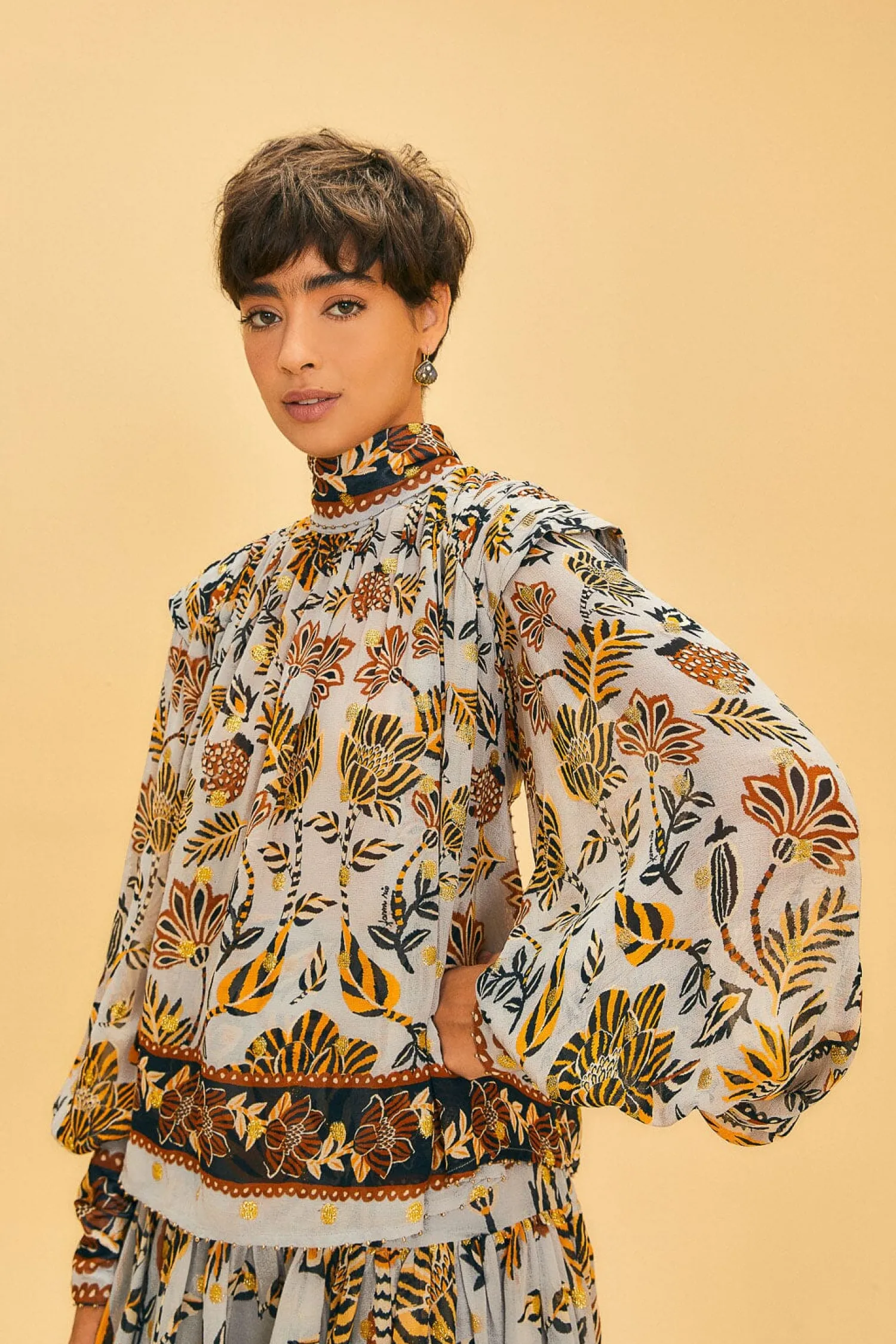 FARM Rio SILVER FLORAL TAPESTRY LONG SLEEVE BLOUSE