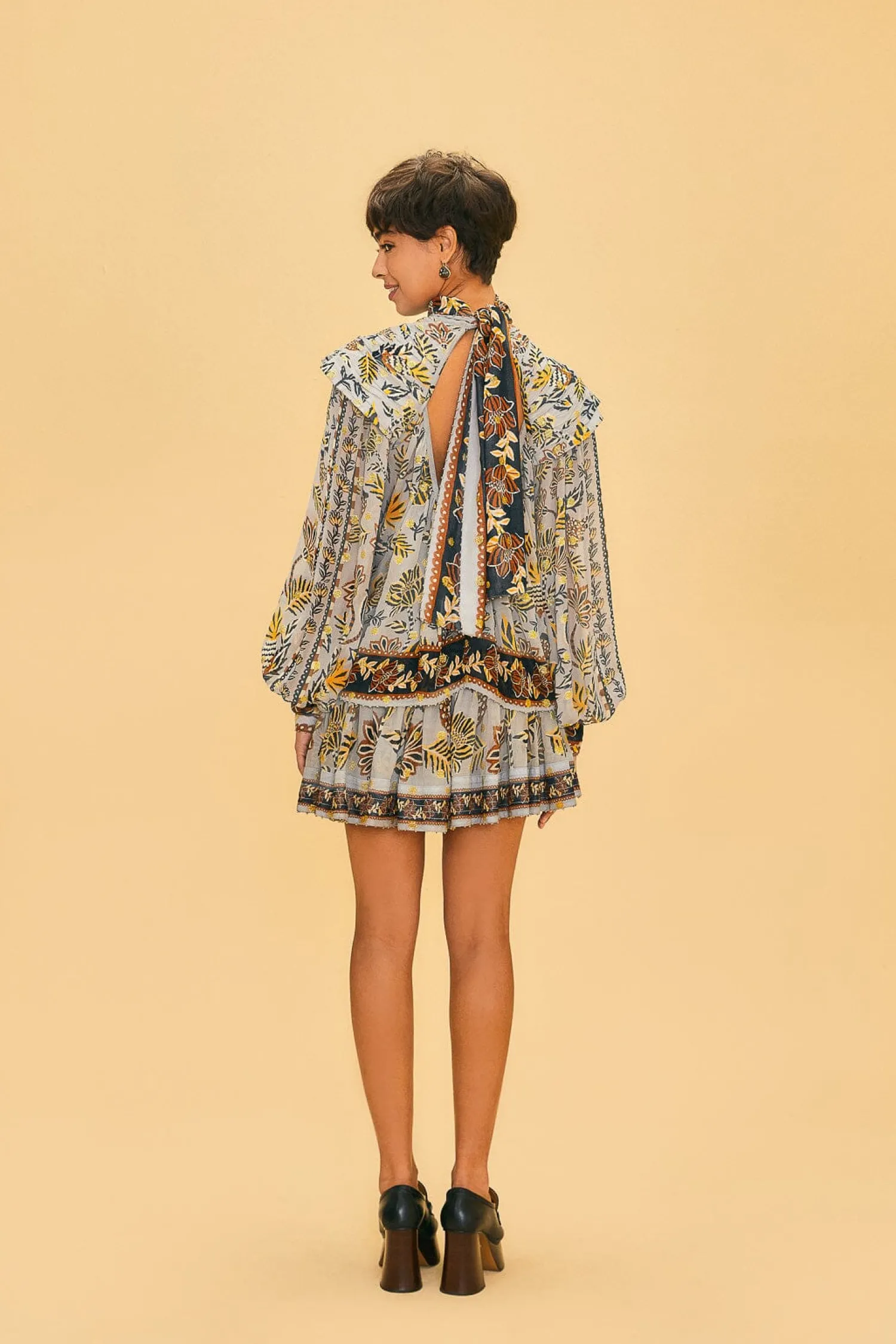 FARM Rio SILVER FLORAL TAPESTRY LONG SLEEVE BLOUSE