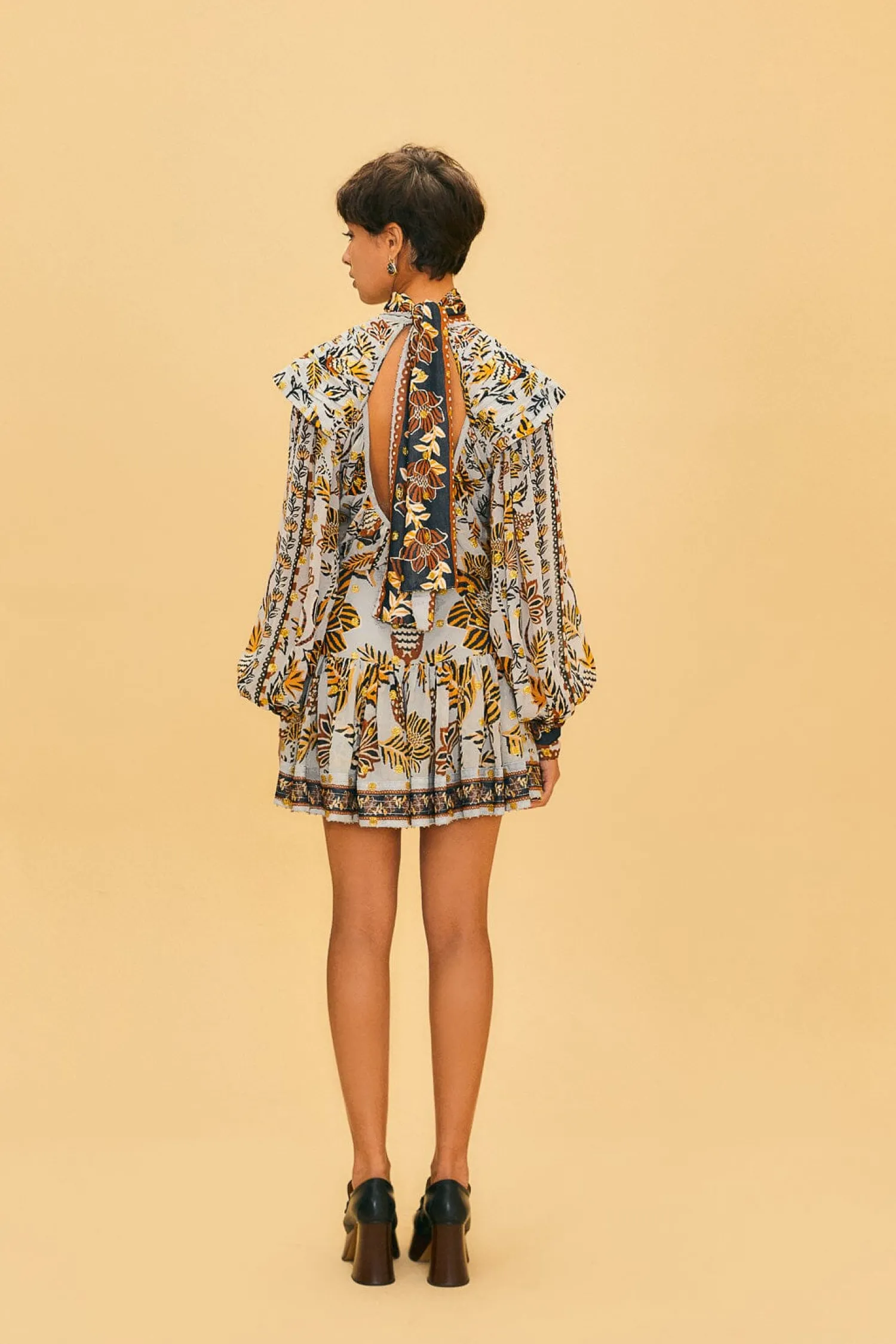 FARM Rio SILVER FLORAL TAPESTRY MINI SKIRT