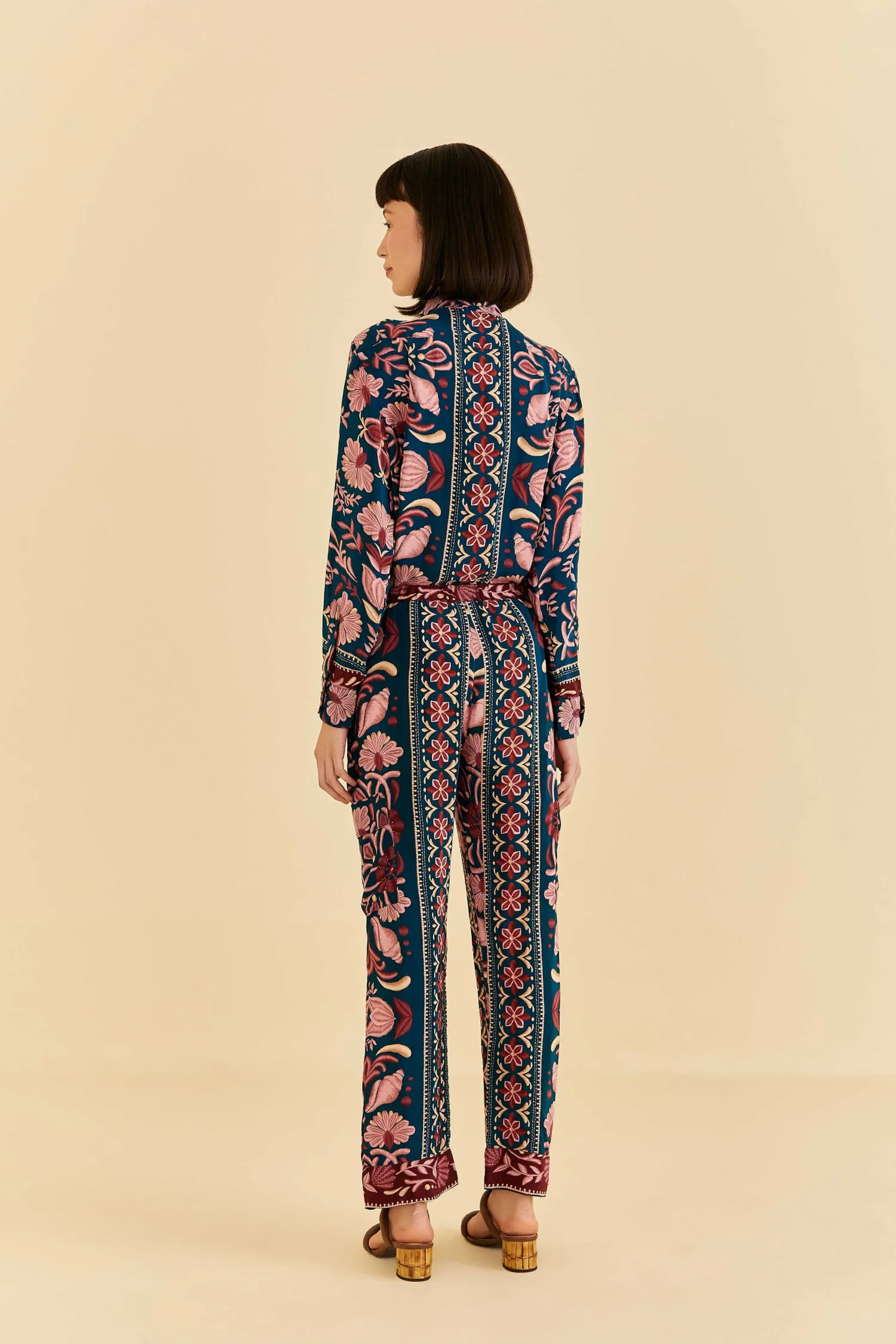 FARM Rio TEAL SEASHELL TAPESTRY CARGO PANTS